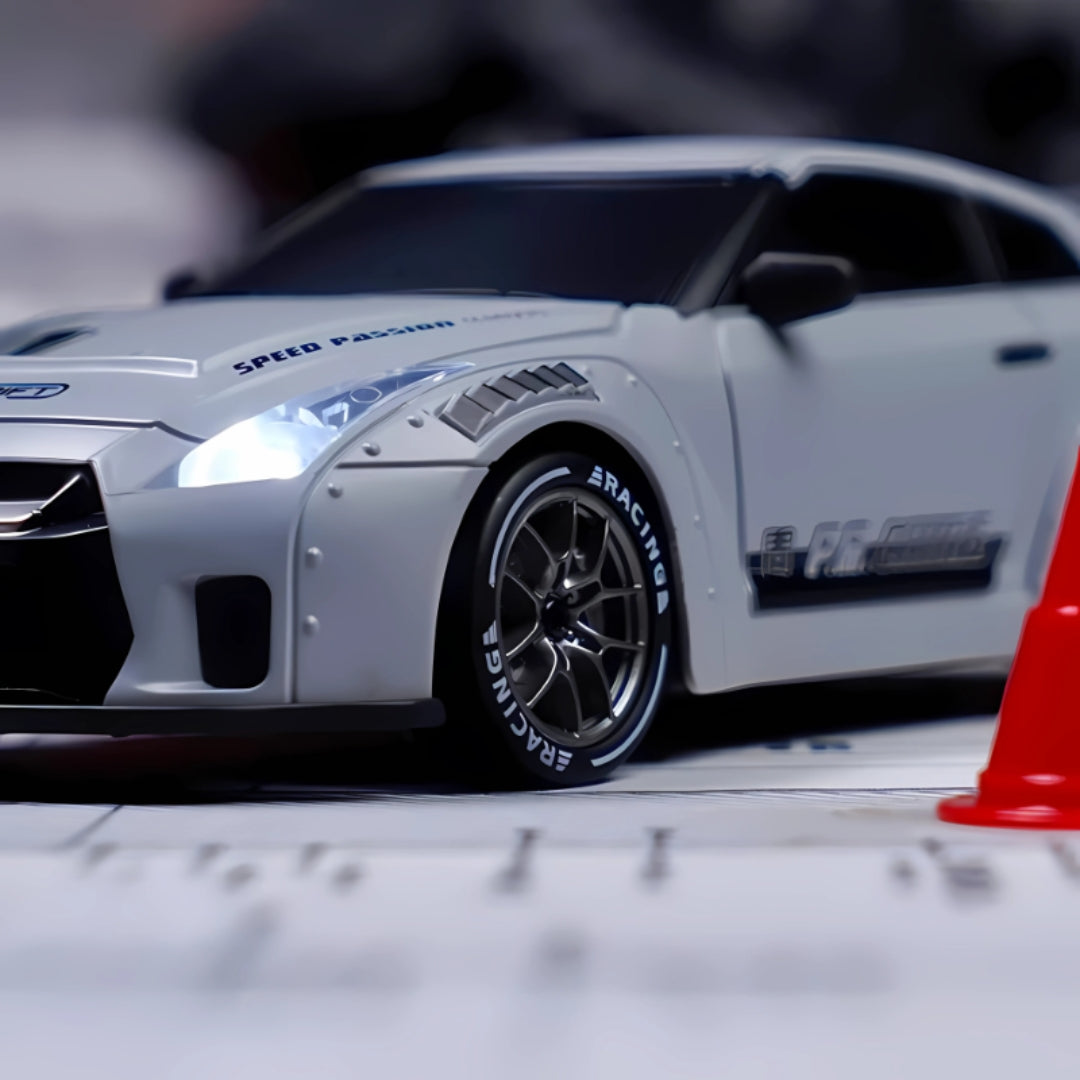 Nissan GT-R R35 rc drift car 1:24