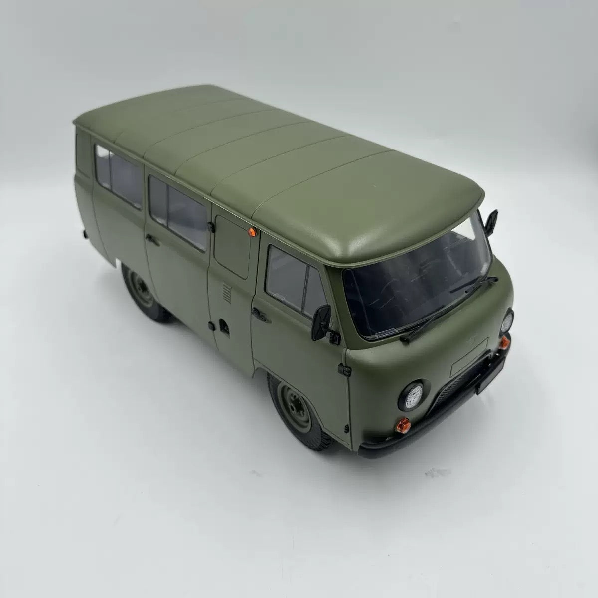 1:12 "Пургон" (УАЗ-452)